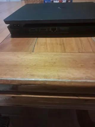 PS4 SLIM 1TB + 8 JUEGOS