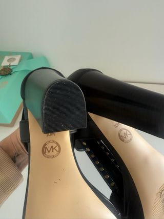 Sandalias Michael Kors cremallera dorada