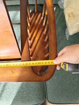 Atril de madera artesanal