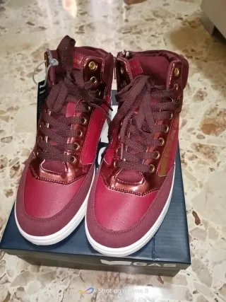 Stivaletti donna Gas borgogna con dettagli oro