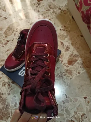 Stivaletti donna Gas borgogna con dettagli oro