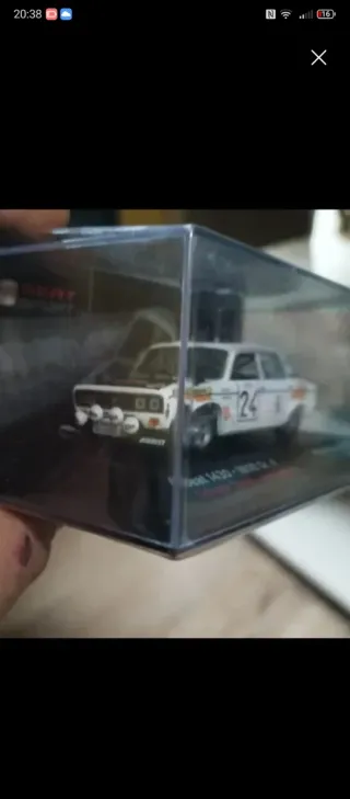 Miniatura Seat 124 Rally 1430 escala 1.43