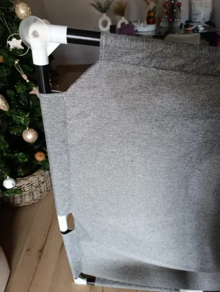 Parque infantil con manta de juego