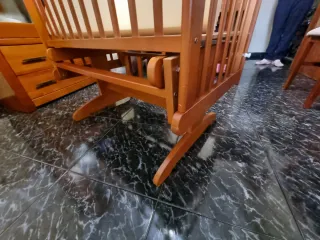 Cuna Balancín de Madera Maciza + Colchón y Vestido