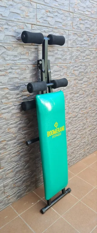 Banco de abdominales Boomerang Fitness
