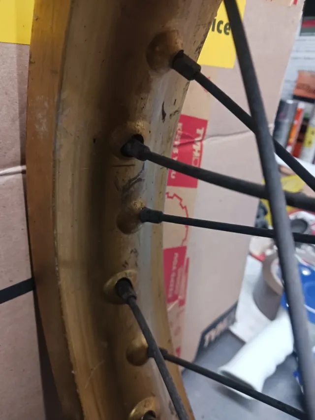 Rueda trasera moto enduro 74