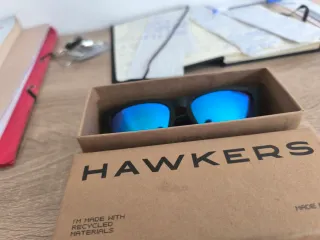 Gafas de sol Hawkers negras y azules