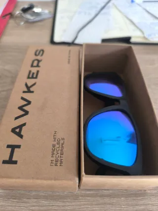Gafas de sol Hawkers negras y azules