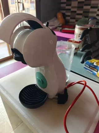 Cafetera Dolce Gusto Blanca