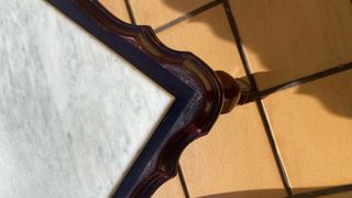 Mesa de centro de mármol y madera