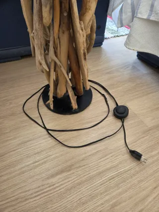 Lámpara de pie grande madera + pantalla.