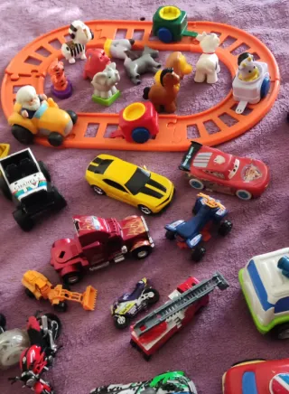 Lote de juguetes varios