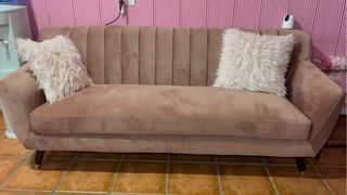 Sofá rosa 2-3 plazas terciopelo