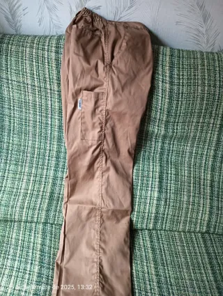 Pantalón de trabajo cargo beige