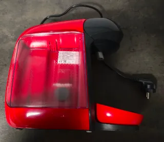 Cafetera Roja y Negra. Marca bosch.