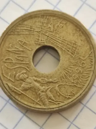 Moneda ESPAÑA 1996 con agujero,25 pesetas.