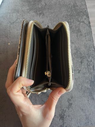 Monedero floral beige y morado