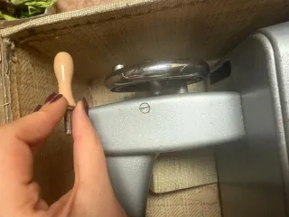 Máquina de coser Essex Miniature vintage