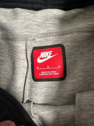 Chándal Nike Tech Gris y Negro