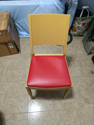 Mesa y 4 Sillas Comedor