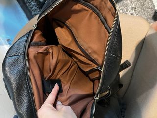 Mochila de cuero negra