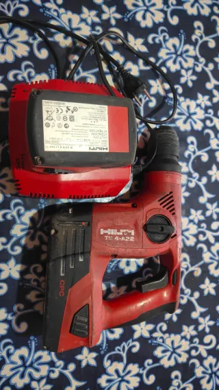Taladro Hilti TE4.+Dos baterías. +Un cargador