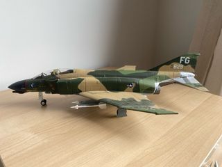 Maqueta 1:48 CDC Avión F-4 Phantom II MiG Killer