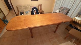 Mesa de comedor de madera maciza extensible