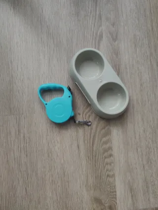 Cama para perro y arnés