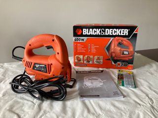 Sierra de calar Black & Decker 400W