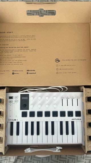 Arturia MiniLab 3 Controlador MIDI Universal