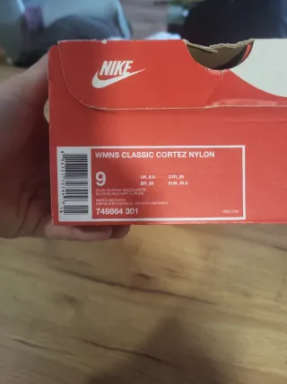 Nike Cortez Gris y Turquesa