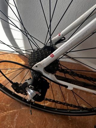 Bicicleta Carretera B'TWIN Triban Bianca