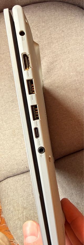 Portátil ASUS Vivobook 15 con caja original