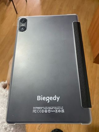 Tablet Negra y Multicolor