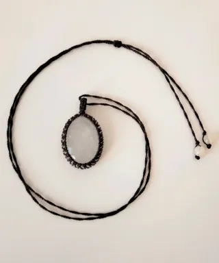 Collana con quarzo ialino, vera potenza naturale