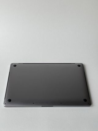 MacBook Pro 16 • 16GB