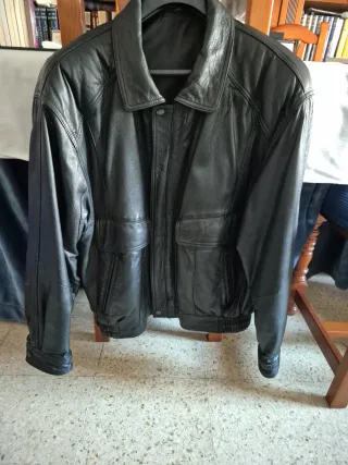 Cazadora de cuero negra Talla 56