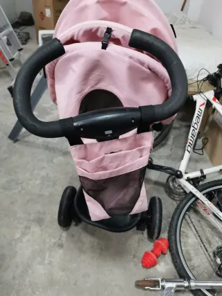 Triciclo para niña con manillar