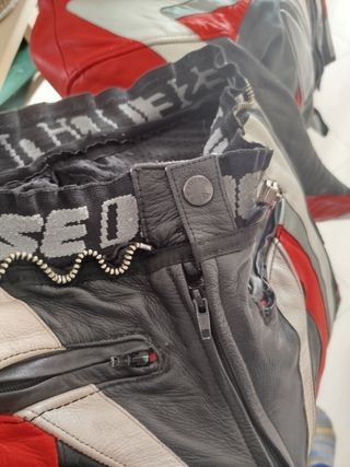 Mono de moto Dainese,sin arrastrones ni roturas.