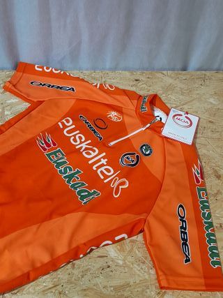 Equipación Ciclismo Euskaltel Naranja