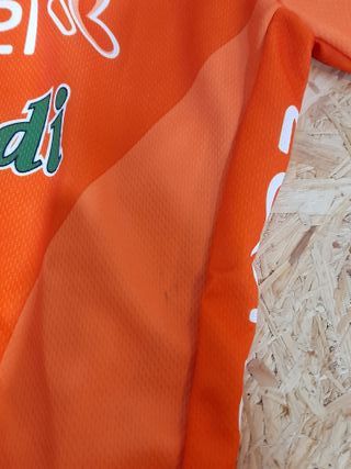 Equipación Ciclismo Euskaltel Naranja
