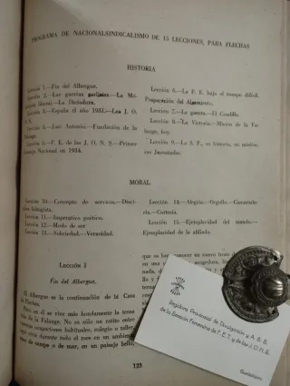 Consigna. Sección Femenina. Falange. 1946.