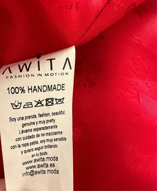 Chaqueta Awita Roja sin usar