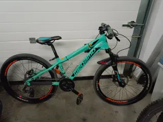 Megamo KU4 Rueda 24 frenos de disco hidraulicos