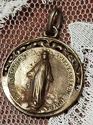 Medalla Sagrado Corazón y Señora Montserrat