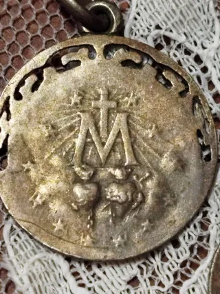 Medalla Sagrado Corazón y Señora Montserrat