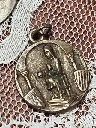 Medalla Sagrado Corazón y Señora Montserrat