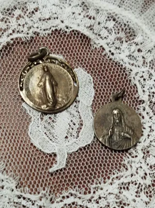 Medalla Sagrado Corazón y Señora Montserrat