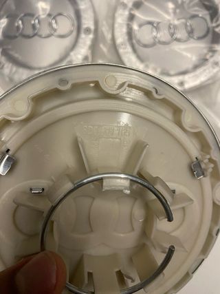 4 Tapabujes Audi 146mm modelo RS4 old nuevos